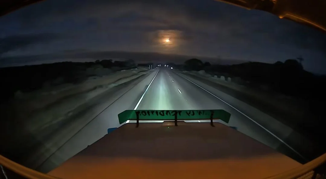 Green Fireball Lights Up Australian Sky: ‘One Hell of a Meteor’ Creates Mother’s Day Spectacle