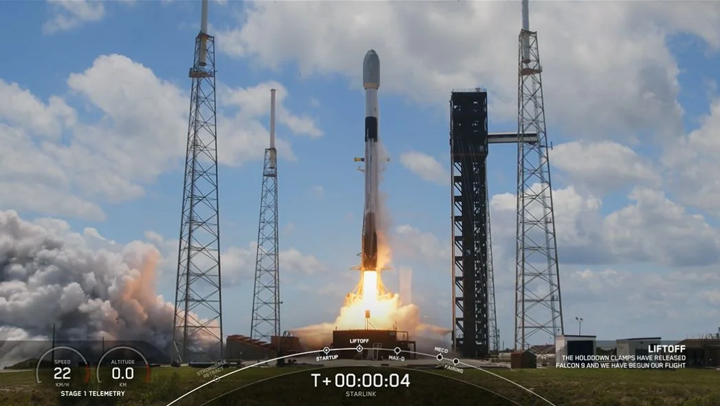 SpaceX Dominates Sky: Two Falcon 9 Launches Propel Starlink Constellation Expansion