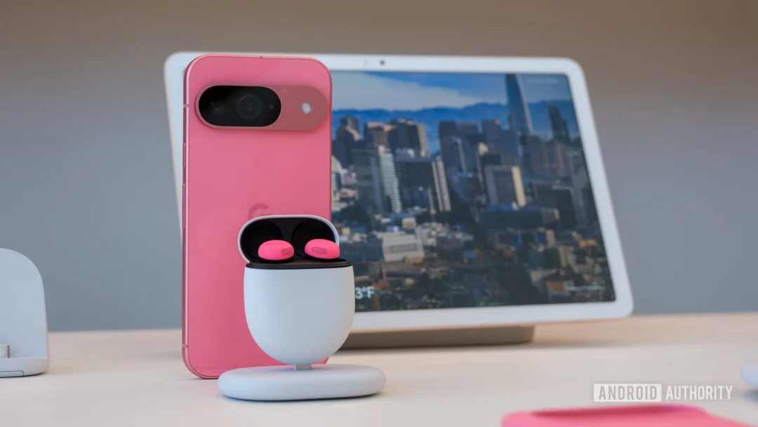 Android’s Answer to iOS Standby Mode: Hub Mode Takes Center Stage