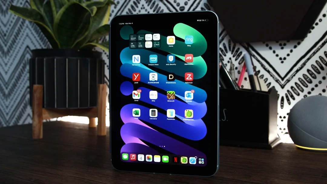 iPad Deals Abound: Mini 7 on Sale, 11th Gen Hits Record Low – Which is Right for You?